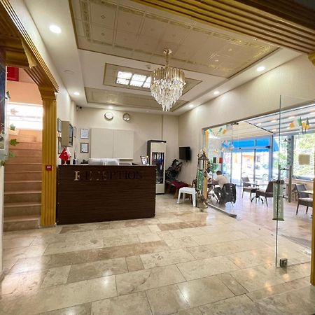 Ikarus Hotel 库萨达斯 外观 照片