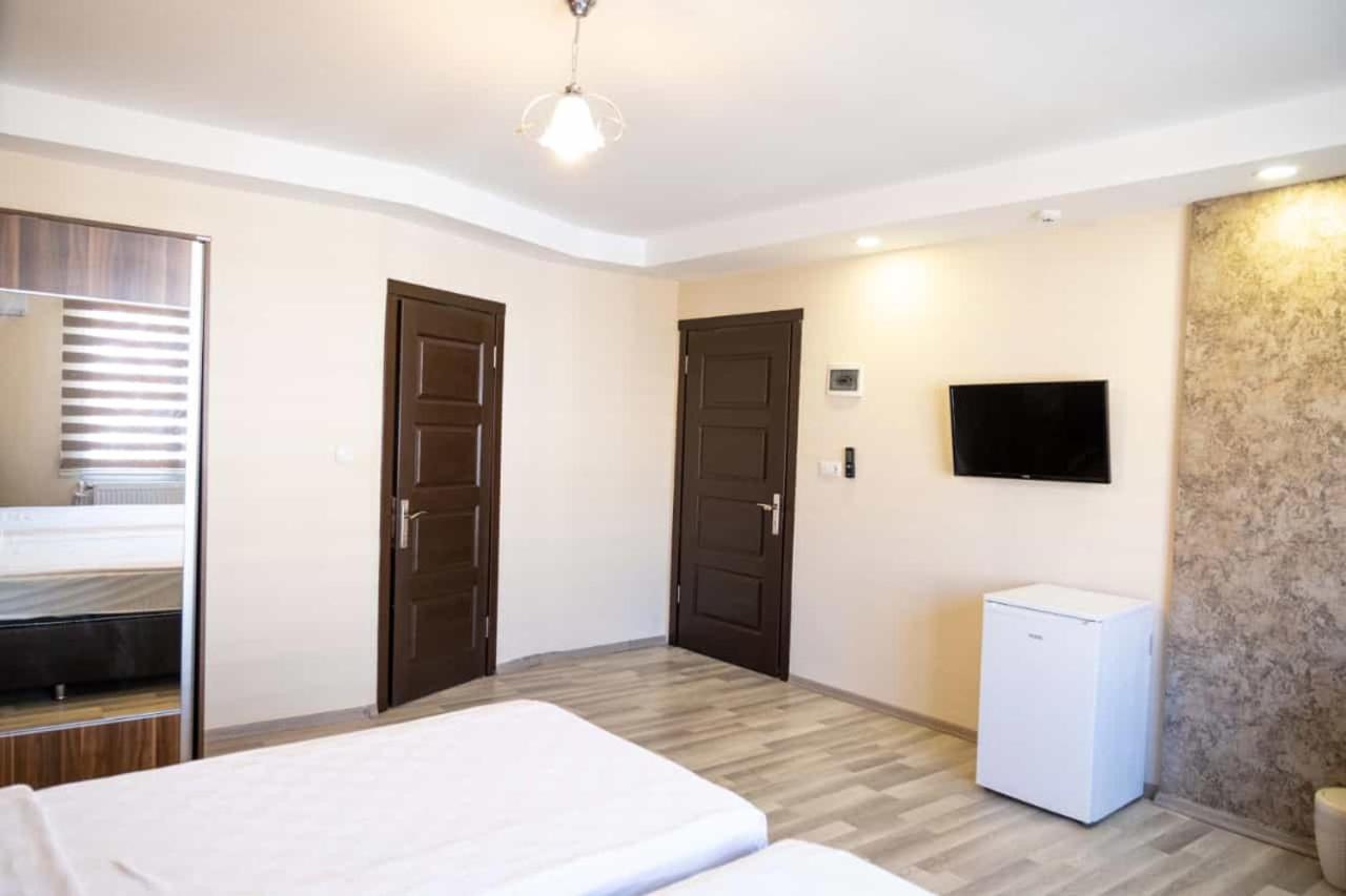 Ikarus Hotel 库萨达斯 外观 照片