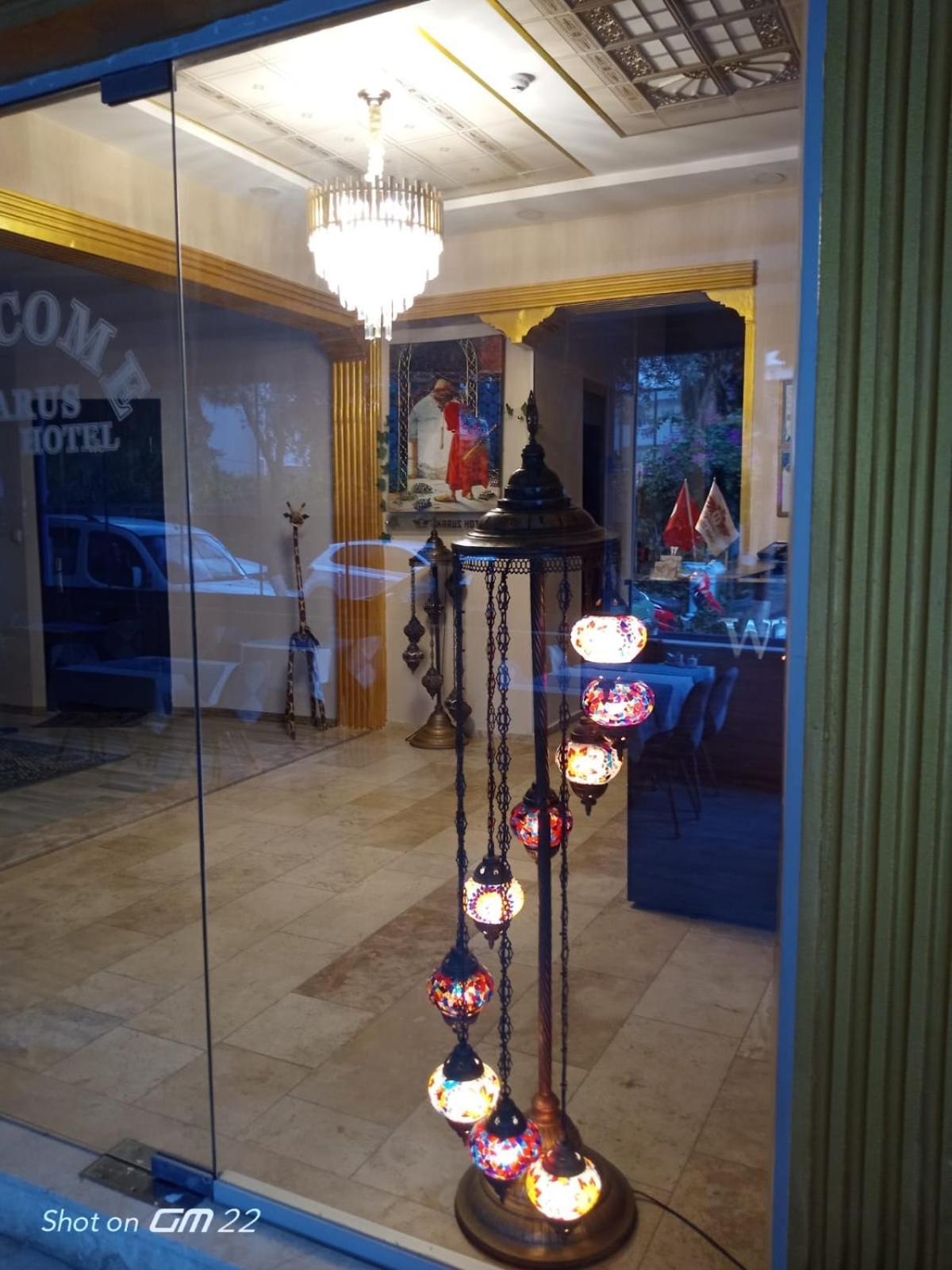 Ikarus Hotel 库萨达斯 外观 照片