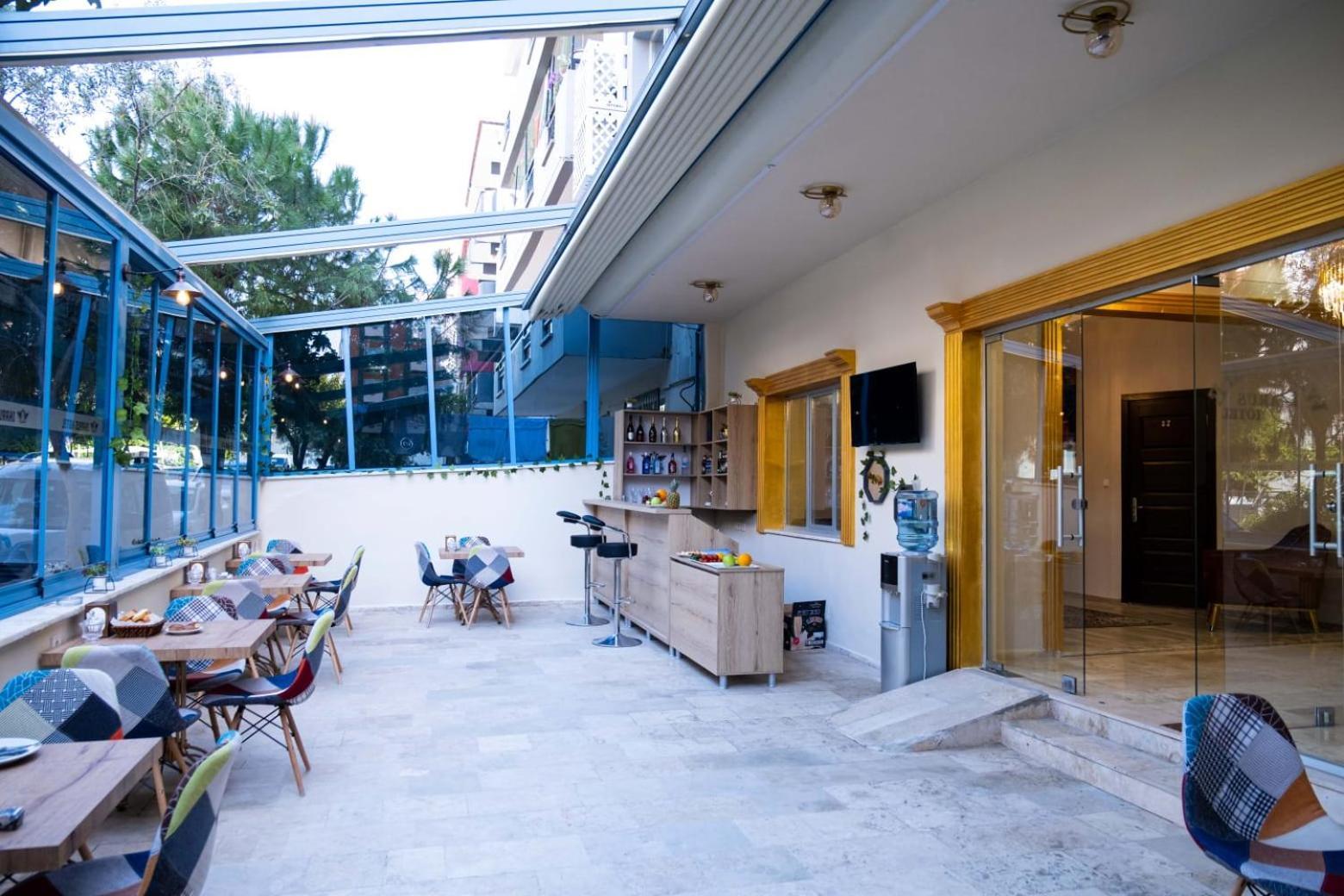 Ikarus Hotel 库萨达斯 外观 照片
